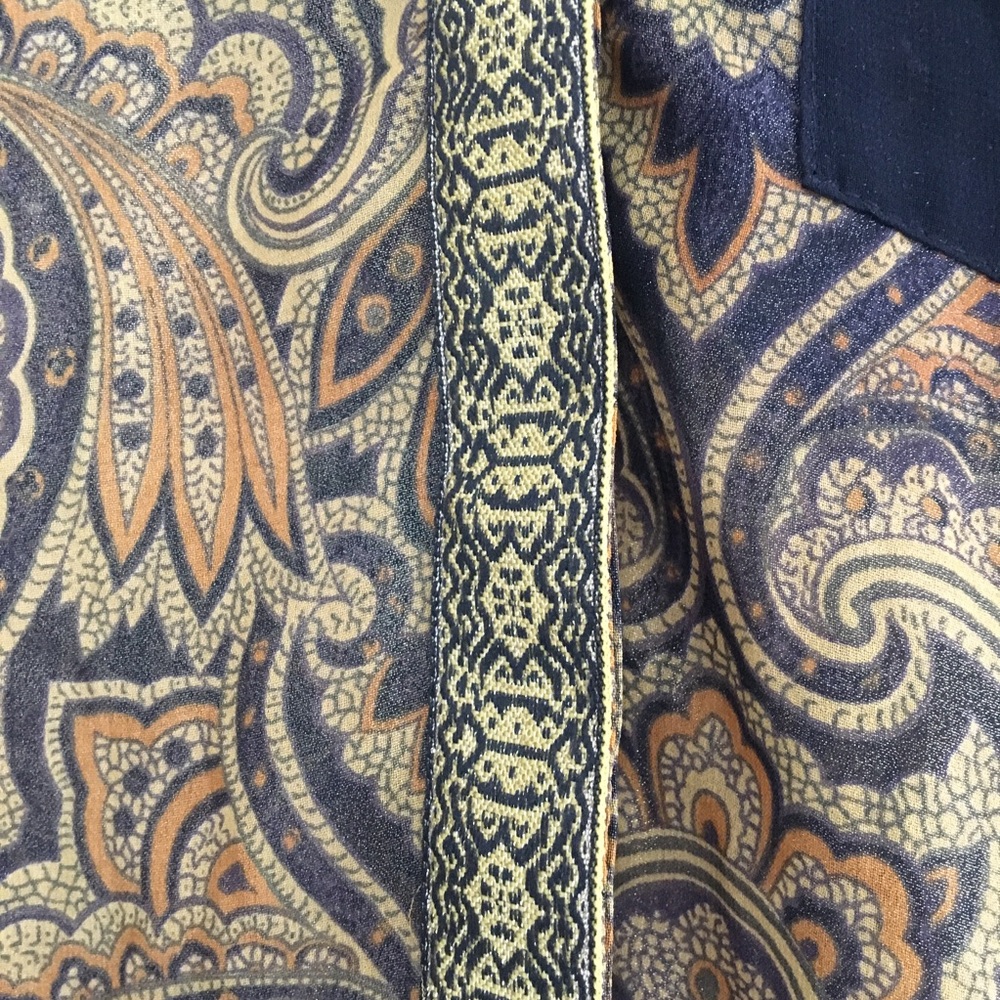 Blouse - Picture 3 of 5